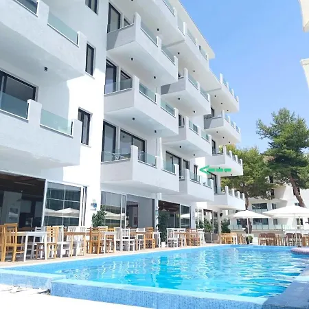 Diamond Star 2 Apartment *