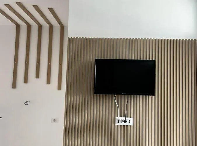 Diamond Star 2 Apartment